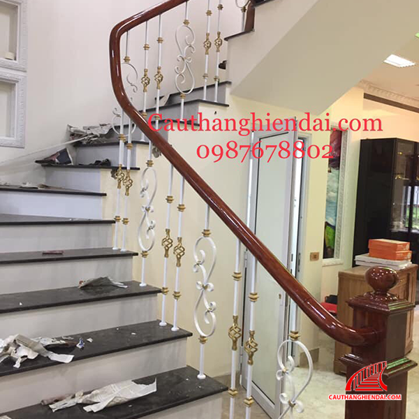 Cầu thang sắt nghệ thuật 55