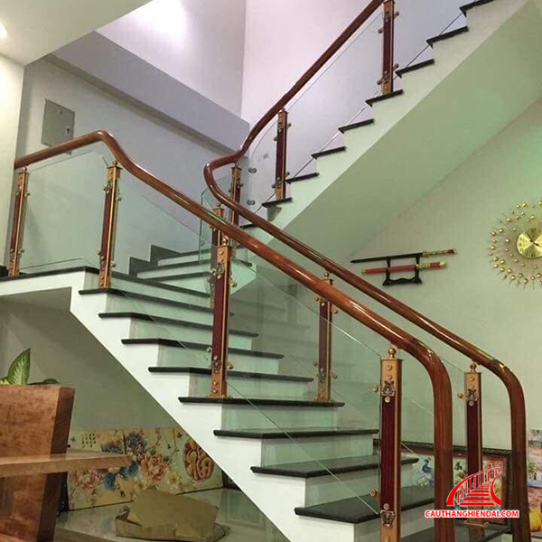 Cầu thang kính 37