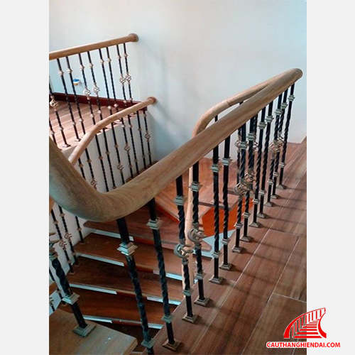 Cầu thang sắt nghệ thuật 11