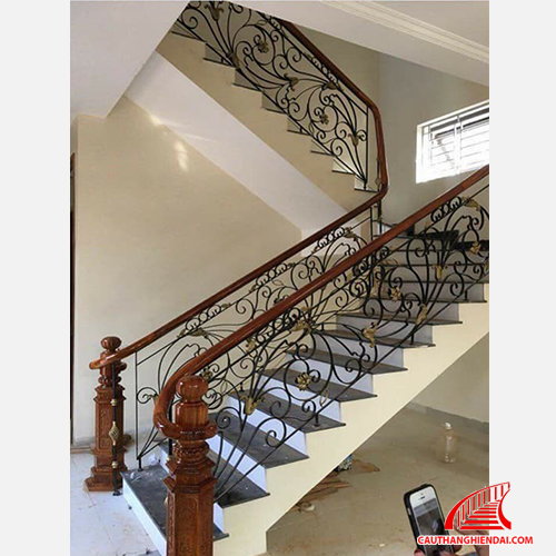 Cầu thang sắt nghệ thuật 03